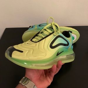 Airmax 720 size 8 men’s